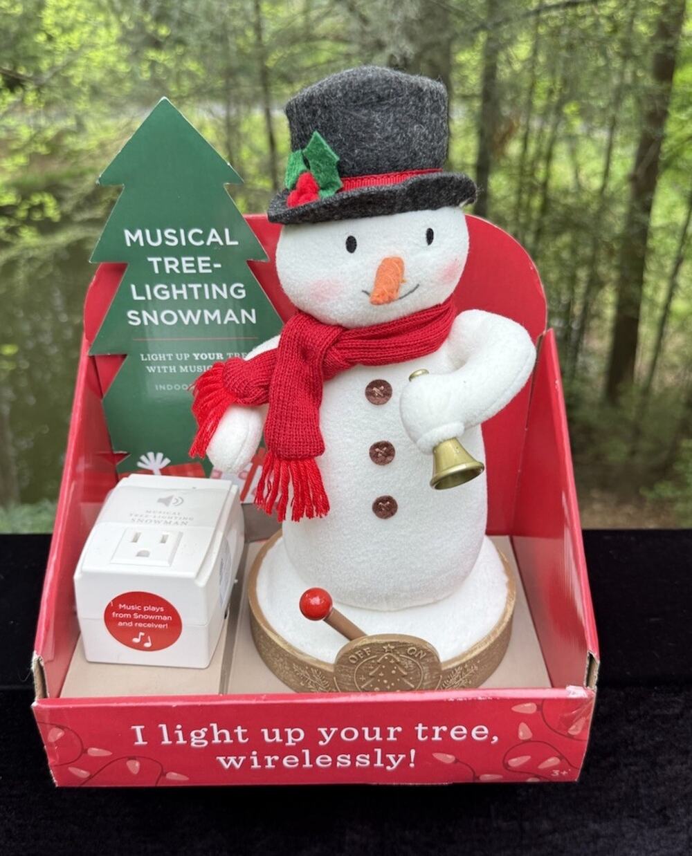 HALLMARK MUSICAL TREE LIGHTING SNOWMAN WIRELESS PLAYS 5 HOLIDAY SONGS W/RECEIVER